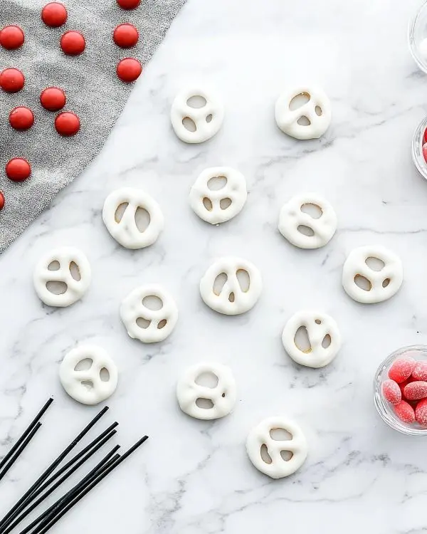 Halloween Pretzels Recipe