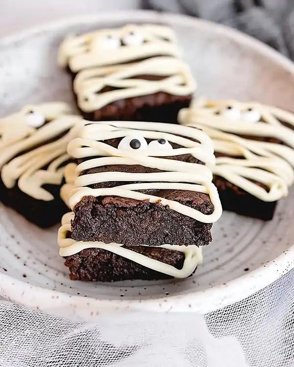 Spooky Mummy Brownies 3 Spooky Mummy Brownies Recipe