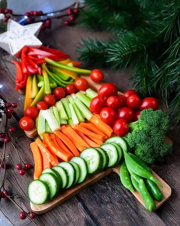 Festive Christmas Veggie Platter 3 Easy Holiday Crudite Platter