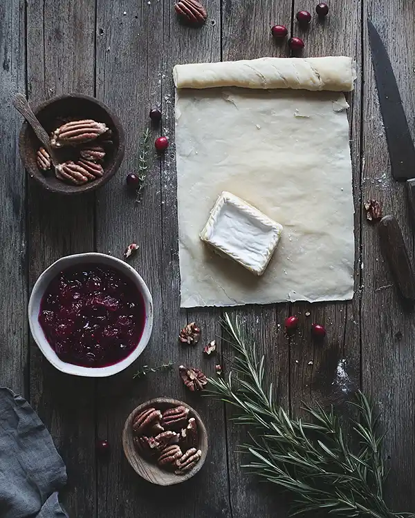 Baked Cranberry Brie Bites 3 Thanksgiving Brie Bites