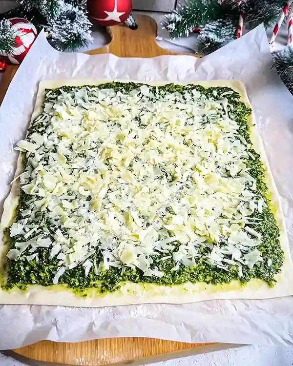 Pesto Puff Pastry Christmas Trees 4 pesto christmas tree appetizer