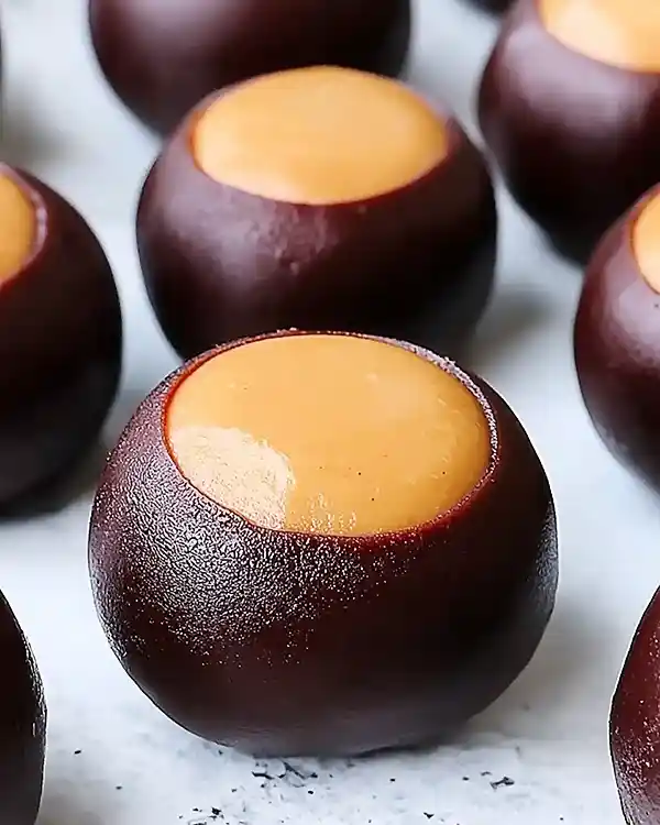 Easy 4-Ingredient Buckeye Peanut Butter Balls 5 Buckeye Balls Easy