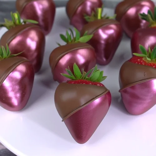 How To Make Rose Gold Strawberries 3 How To Make Rose Gold Strawberries