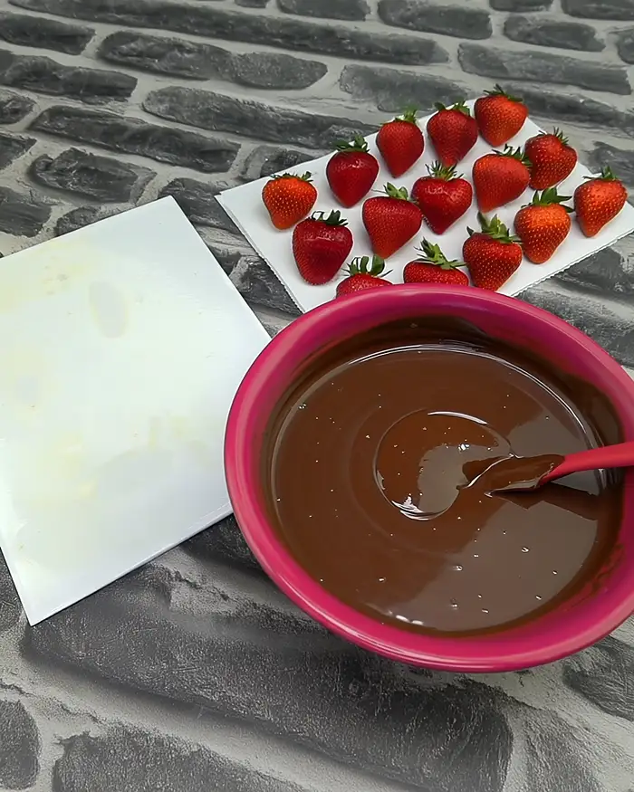 How To Make Rose Gold Strawberries 6 How To Make Rose Gold Strawberries Instructions