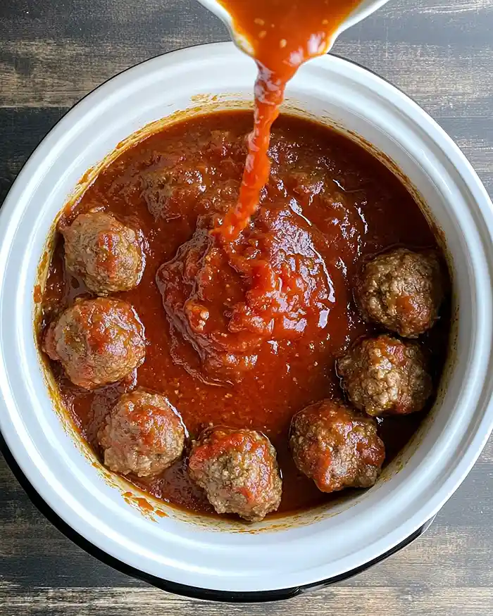 Crockpot Cranberry Chili Meatballs 3 Slow Cooker Cranberry Meatballs