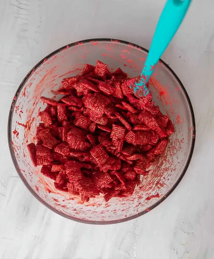 Valentine's Day Muddy Buddies How to
